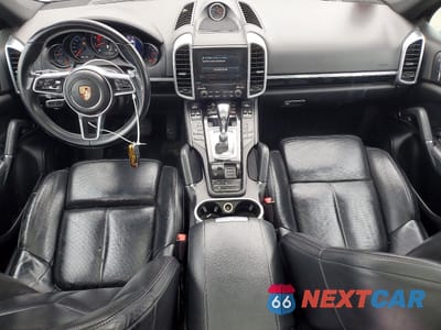 Zdjęcie 8 z 12 samochodu: 2017 PORSCHE CAYENNE VIN:WP1AA2A21HKA85006 - miniatura