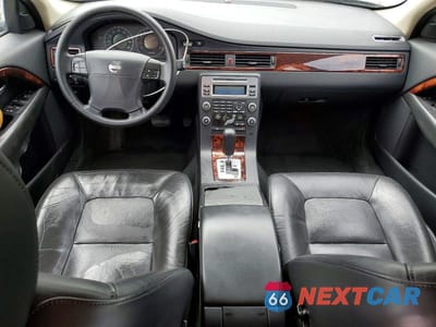 Zdjęcie 8 z 12 samochodu: 2008 VOLVO V70 3.2 VIN:YV1BW982081040628 - miniatura