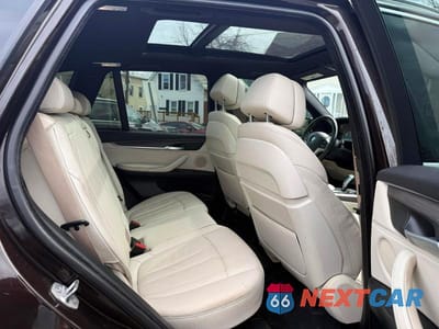 Zdjęcie 10 z 11 samochodu: 2017 BMW X5 SDRIVE35I VIN:5UXKR2C5XH0U18030 - miniatura