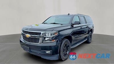 Drugie zdjęcie samochodu z przodu: 2019 CHEVROLET SUBURBAN K1500 LT VIN:1GNSKHKC2KR230329 - miniatura