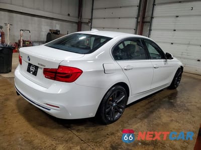 Trzecie zdjęcie samochodu z tyłu: 2018 BMW 330 XI VIN:WBA8D9C53JEB34881 - miniatura