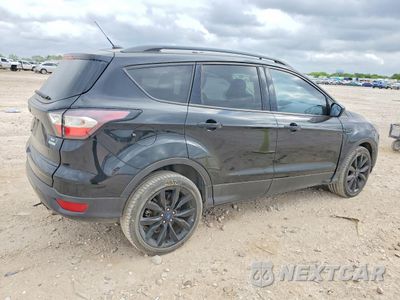 Trzecie zdjęcie samochodu z tyłu: 2018 FORD ESCAPE SE VIN:1FMCU0GD5JUA37092 - miniatura
