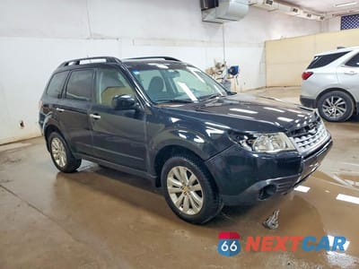 Czwarte zdjęcie samochodu z boku: 2011 SUBARU FORESTER 2.5X PREMIUM VIN:JF2SHBDC5BH762473 - miniatura