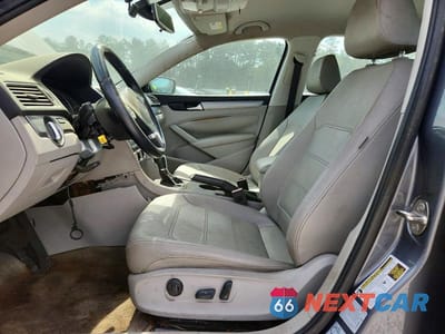 Zdjęcie 7 z 11 samochodu: 2015 VOLKSWAGEN PASSAT S VIN:1VWAT7A34FC083658 - miniatura