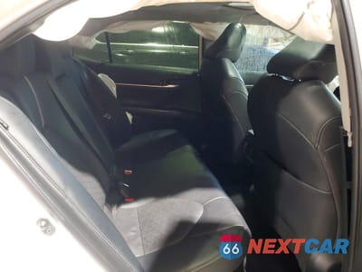 Zdjęcie 10 z 13 samochodu: 2022 TOYOTA CAMRY HYBRID XSE VIN:4T1K31AK6NU044442 - miniatura