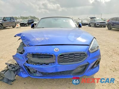 Piąte zdjęcie samochodu w środku: 2023 BMW Z4 M40I VIN:WBAHF9C04PWY20166 - miniatura