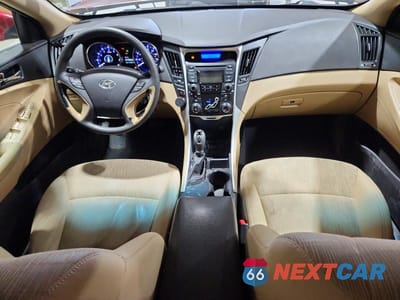 Zdjęcie 8 z 12 samochodu: 2012 HYUNDAI SONATA GLS VIN:5NPEB4AC4CH342784 - miniatura