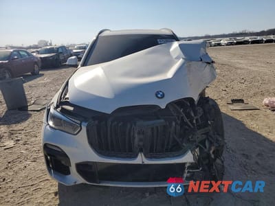 Piąte zdjęcie samochodu w środku: 2020 BMW X5 M50I VIN:5UXJU4C02L9C19829 - miniatura