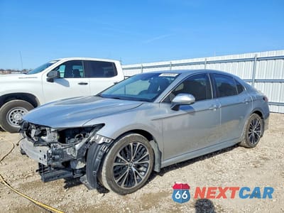 2018 TOYOTA CAMRY SE 4T1B11HK8JU516033 - główne zdjęcie licytacji z USA - miniatura