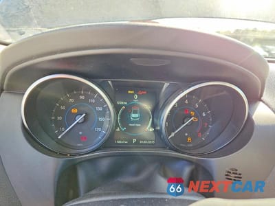 Zdjęcie 9 z 12 samochodu: 2017 JAGUAR F-PACE PREMIUM VIN:SADCJ2BV4HA059013 - miniatura