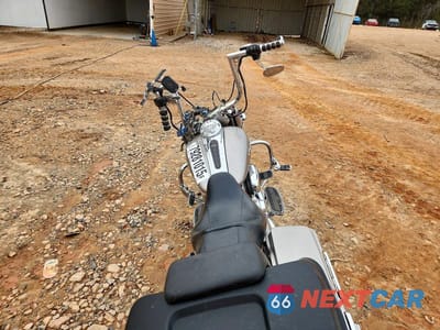 Zdjęcie 6 z 8 samochodu: 2009 HARLEY DAVIDSON FLHX VIN:1HD1KB4139Y600991 - miniatura