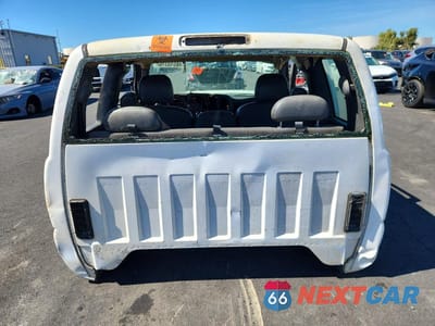 Zdjęcie 6 z 11 samochodu: 2004 CHEVROLET SILVERADO C2500 HEAVY DUTY VIN:1GCHC29U24E382584 - miniatura