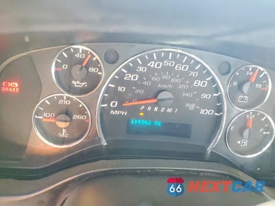 Zdjęcie 9 z 13 samochodu: 2017 CHEVROLET EXPRESS G2500 VIN:1GCWGAFF6H1120415 - miniatura