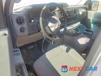 Zdjęcie 8 z 12 samochodu: 2011 FORD ECONOLINE E250 VAN VIN:1FTNE2EW9BDB16518 - miniatura