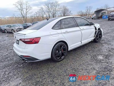 Czwarte zdjęcie samochodu z boku: 2023 VOLKSWAGEN JETTA GLI AUTOBAHN VIN:3VW1T7BU9PM032535 - miniatura