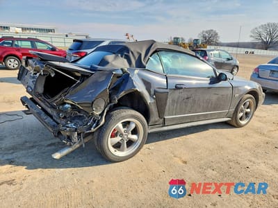 Trzecie zdjęcie samochodu z tyłu: 2002 FORD MUSTANG GT VIN:1FAFP45XX2F211571 - miniatura