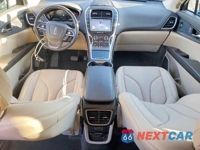 Zdjęcie 8 z 12 samochodu: 2020 LINCOLN NAUTILUS RESERVE VIN:2LMPJ8KP7LBL05826 - miniatura