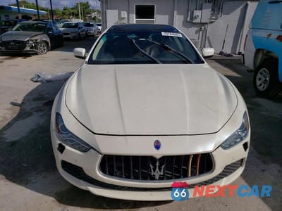 Piąte zdjęcie samochodu w środku: 2014 MASERATI GHIBLI S VIN:ZAM57RTA9E1086058 - miniatura