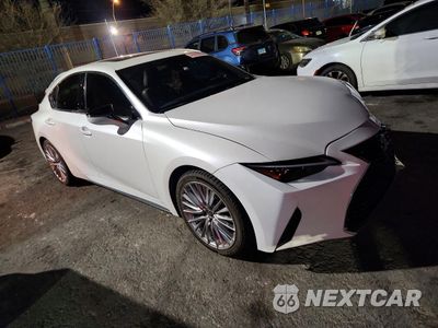 Czwarte zdjęcie samochodu z boku: 2023 LEXUS IS 300 BASE VIN:JTHD81F25P5051417 - miniatura