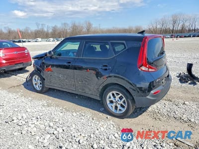 Drugie zdjęcie samochodu z przodu: 2021 KIA SOUL S VIN:KNDJ23AU2M7783451 - miniatura