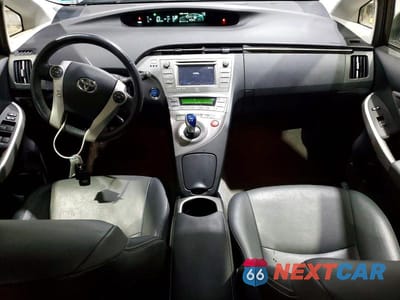 Zdjęcie 8 z 12 samochodu: 2014 TOYOTA PRIUS FOUR VIN:JTDKN3DU0E0389755 - miniatura