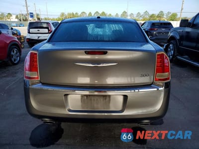 Zdjęcie 6 z 12 samochodu: 2012 CHRYSLER 300 LIMITED VIN:2C3CCACG7CH264372 - miniatura