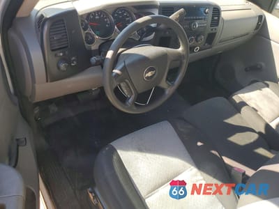 Zdjęcie 8 z 13 samochodu: 2009 CHEVROLET SILVERADO C3500 VIN:1GBJC74K59F159112 - miniatura