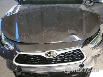 Zdjęcie 12 z 13 samochodu: 2023 TOYOTA HIGHLANDER LE VIN:5TDKDRBHXPS504342 - miniatura