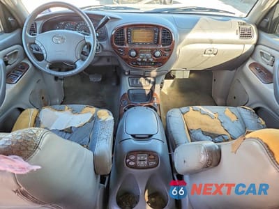 Zdjęcie 8 z 13 samochodu: 2005 TOYOTA SEQUOIA LIMITED VIN:5TDBT48A05S234910 - miniatura