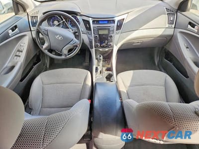Zdjęcie 8 z 12 samochodu: 2012 HYUNDAI SONATA GLS VIN:5NPEB4AC7CH442412 - miniatura