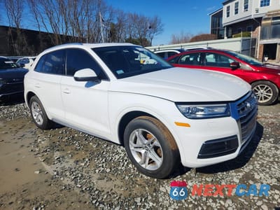 Czwarte zdjęcie samochodu z boku: 2018 AUDI Q5 PREMIUM VIN:WA1ANAFY1J2108474 - miniatura