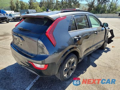 Trzecie zdjęcie samochodu z tyłu: 2024 KIA NIRO EV WIND VIN:KNDCR3L12R5126823 - miniatura