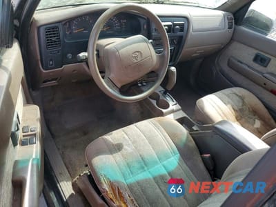 Zdjęcie 8 z 11 samochodu: 2000 TOYOTA TACOMA PRERUNNER V6 VIN:5TESN92N5YZ687317 - miniatura