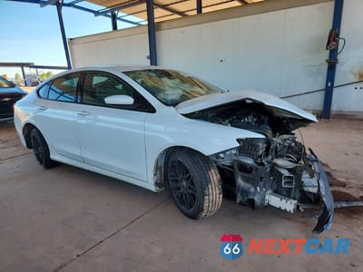 Czwarte zdjęcie samochodu z boku: 2015 CHRYSLER 200 S VIN:1C3CCCBB2FN696493 - miniatura