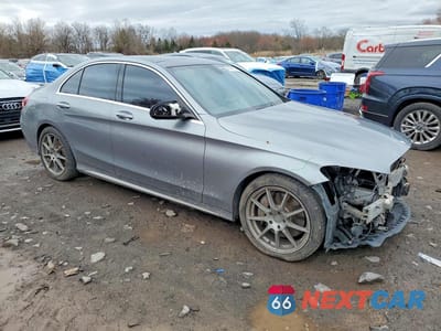 Czwarte zdjęcie samochodu z boku: 2016 MERCEDES-BENZ C 300 4MATIC VIN:55SWF4KB6GU099948 - miniatura
