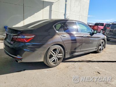 Trzecie zdjęcie samochodu z tyłu: 2017 HONDA ACCORD SPORT VIN:1HGCR2F56HA244261 - miniatura