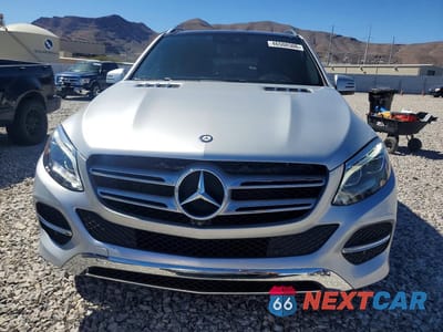Piąte zdjęcie samochodu w środku: 2017 MERCEDES-BENZ GLE 350 VIN:4JGDA5JB8HA876800 - miniatura