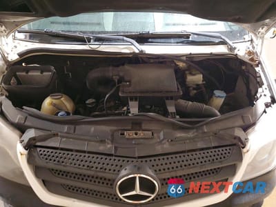 Zdjęcie 12 z 12 samochodu: 2015 MERCEDES BENZ SPRINTER 2500 REFRIGERATED DELIVERY VAN VIN:WD3PE8CC4F5960447 - miniatura