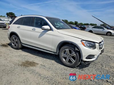 Czwarte zdjęcie samochodu z boku: 2019 MERCEDES-BENZ GLC 300 VIN:WDC0G4JB3KF497669 - miniatura