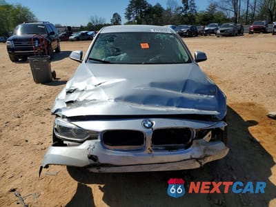 Piąte zdjęcie samochodu w środku: 2018 BMW 320 XI VIN:WBA8A3C53JA495098 - miniatura