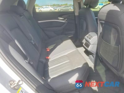 Zdjęcie 11 z 14 samochodu: 2019 AUDI E-TRON PREMIUM PLUS VIN:WA1LABGE7KB020898 - miniatura
