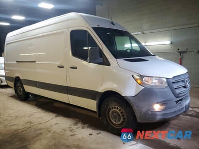 Czwarte zdjęcie samochodu z boku: 2019 MERCEDES BENZ SPRINTER 2500 DELIVERY VAN VIN:WD3PF1ED5KT014812 - miniatura