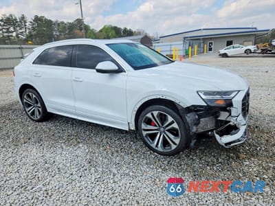 Czwarte zdjęcie samochodu z boku: 2019 AUDI Q8 PREMIUM PLUS VIN:WA1BVAF16KD031212 - miniatura