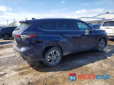 Trzecie zdjęcie samochodu z tyłu: 2023 TOYOTA HIGHLANDER XLE VIN:5TDKDRBH5PS023723 - miniatura