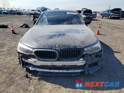 Piąte zdjęcie samochodu w środku: 2019 BMW M550XI VIN:WBAJB9C50KB464629 - miniatura