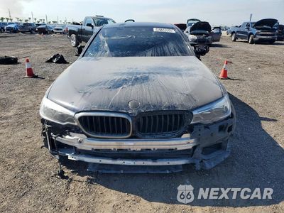 Piąte zdjęcie samochodu w środku: 2019 BMW M550XI VIN:WBAJB9C50KB464629 - miniatura