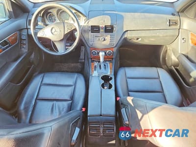 Zdjęcie 8 z 12 samochodu: 2011 MERCEDES-BENZ C 300 4MATIC VIN:WDDGF8BB8BF525680 - miniatura
