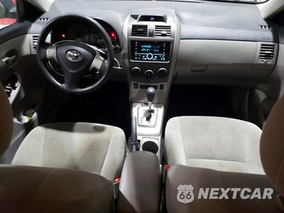 Zdjęcie 8 z 12 samochodu: 2012 TOYOTA COROLLA LE VIN:2T1BU4EE9CC898200 - miniatura