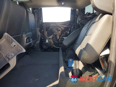 Zdjęcie 10 z 13 samochodu: 2020 GMC SIERRA K1500 SLT VIN:3GTU9DEL8LG412572 - miniatura
