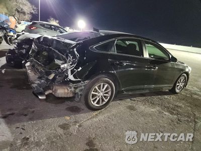 Trzecie zdjęcie samochodu z tyłu: 2018 HYUNDAI SONATA SE VIN:5NPE24AF8JH601719 - miniatura
